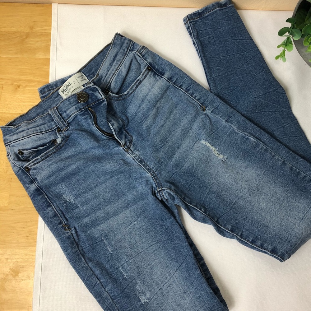 Distressed Skinny Jean Legging